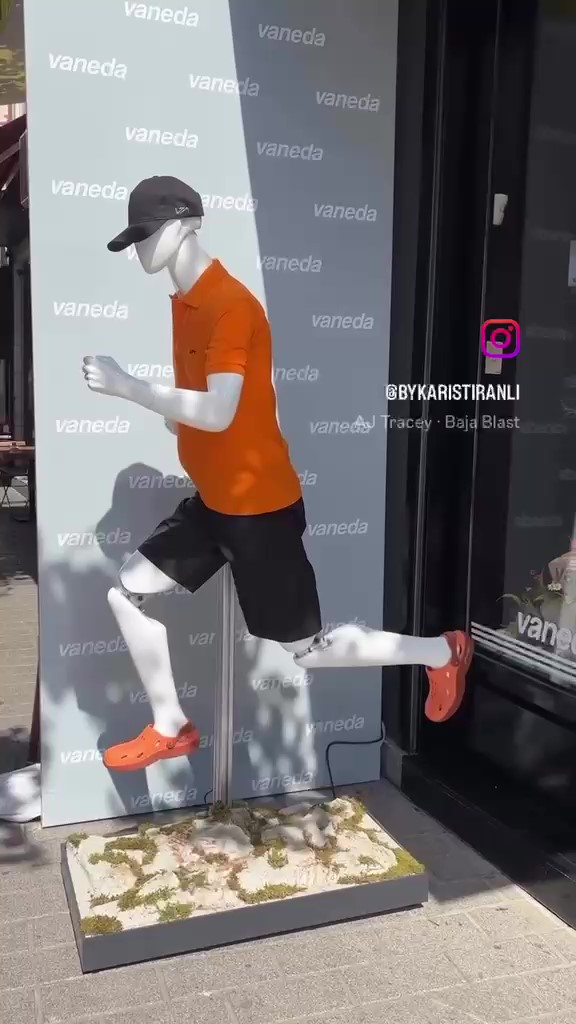 Erkek Koşan Manken